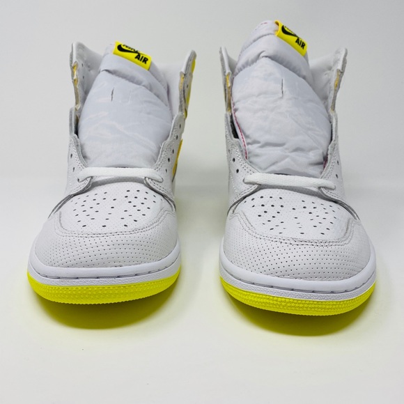 Jordan 1 Retro High OG “First Class Flight” - Picture 2 of 8